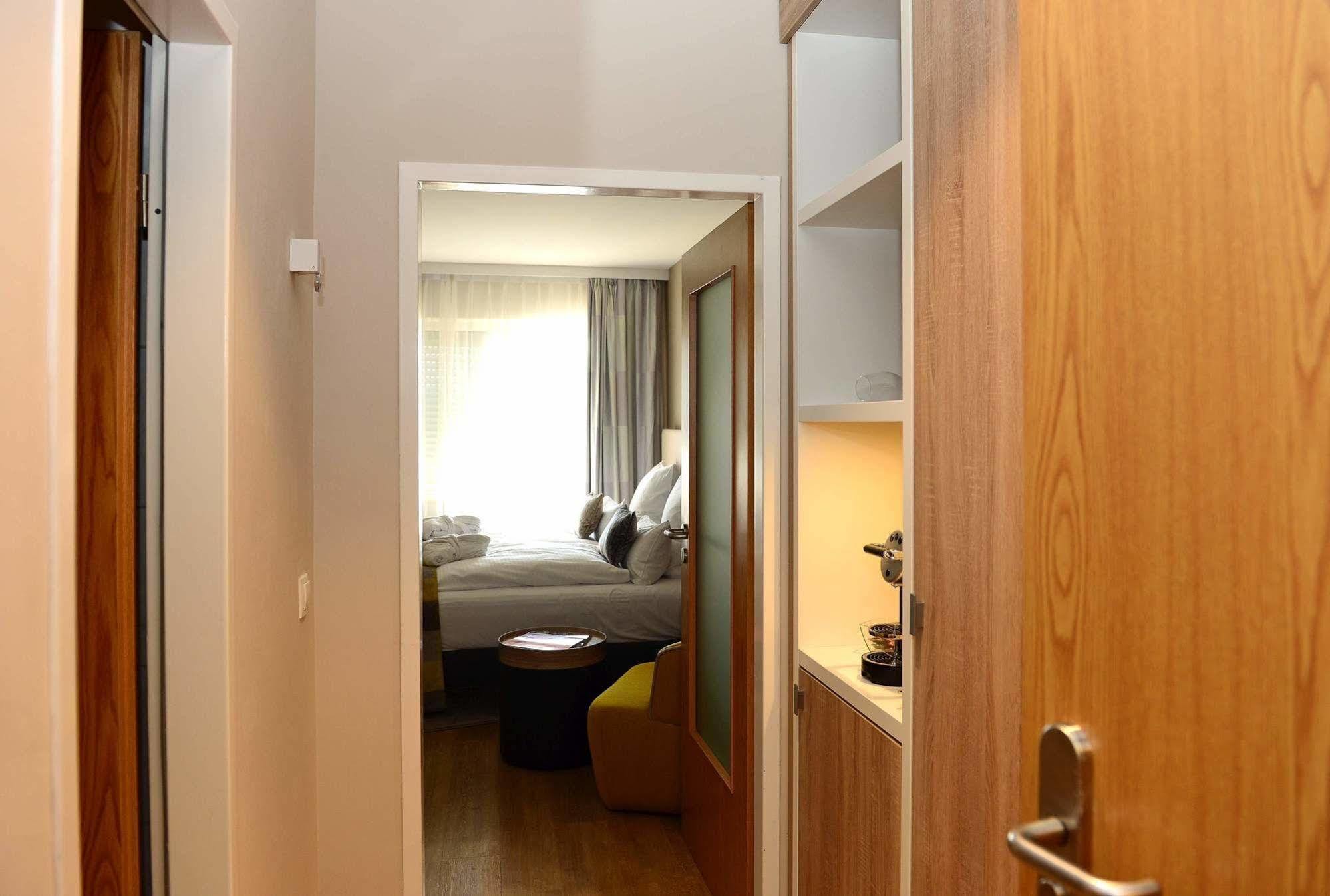 Frederics Muenchen City Schwabing מראה חיצוני תמונה